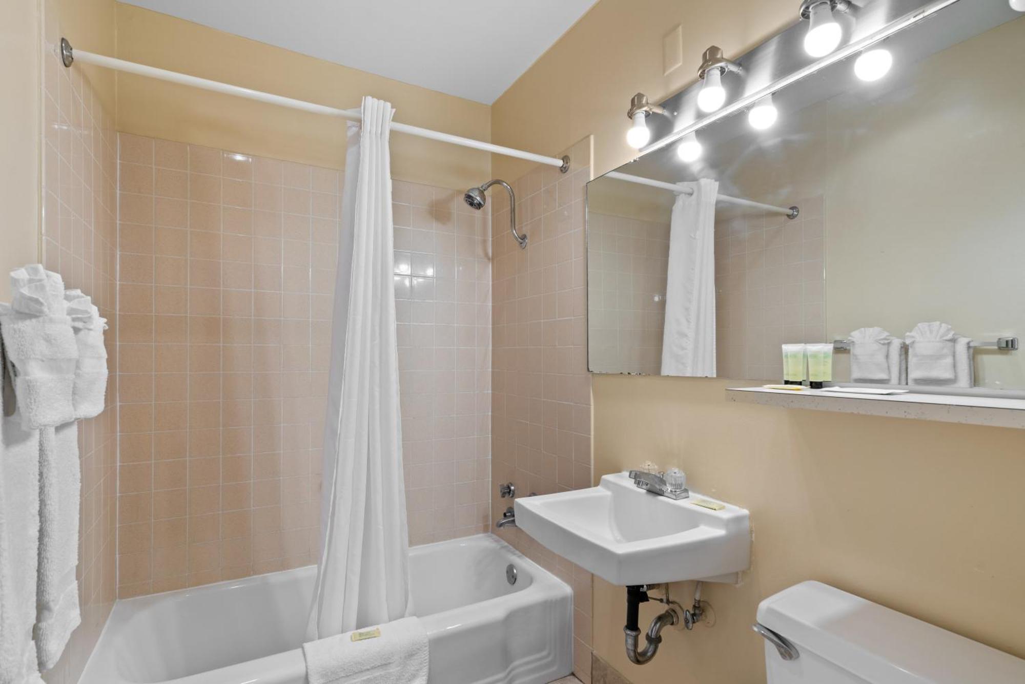 Holiday Lodge Wenatchee Dış mekan fotoğraf
